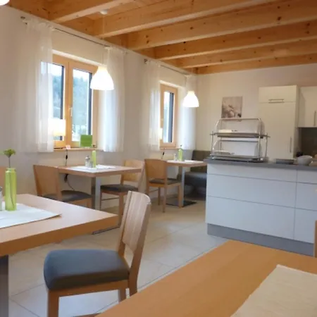 Gaestehaus Lodermeier Estalagem *